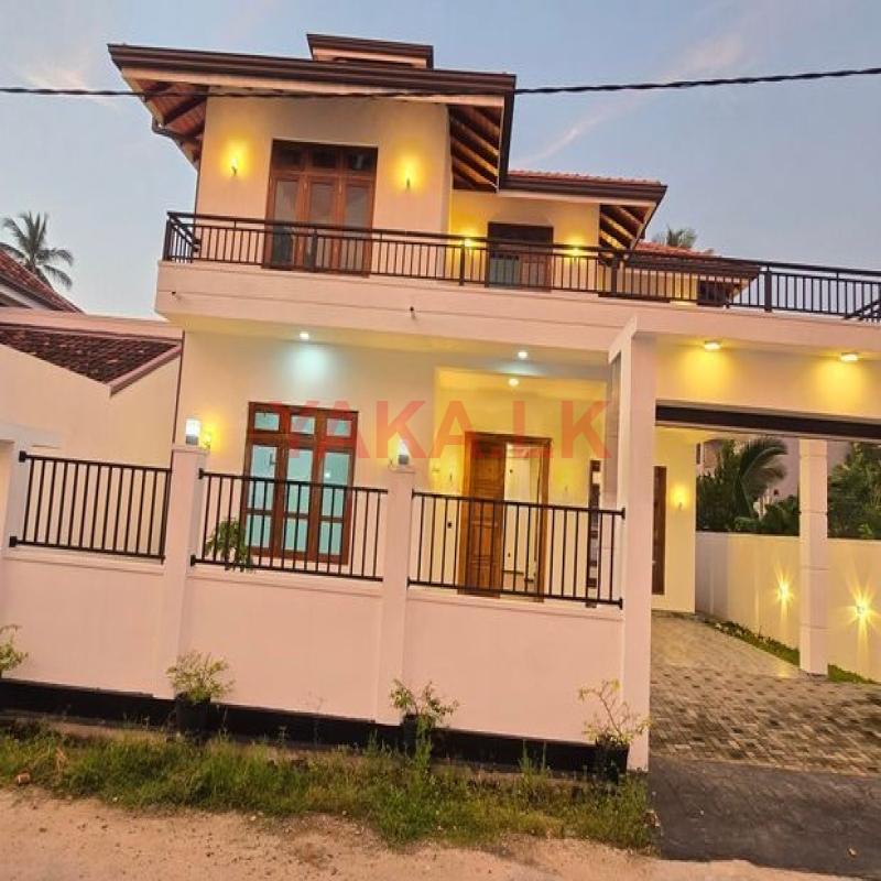 15 Perch Land With Complete House For Sale in Negombo