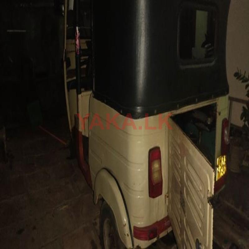 Bajaj RE 2001