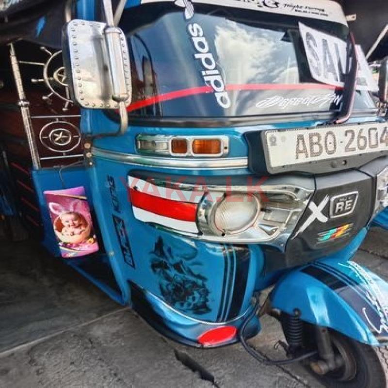 Bajaj RE 2017