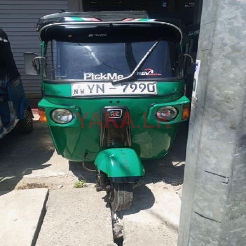 Bajaj RE 2012
