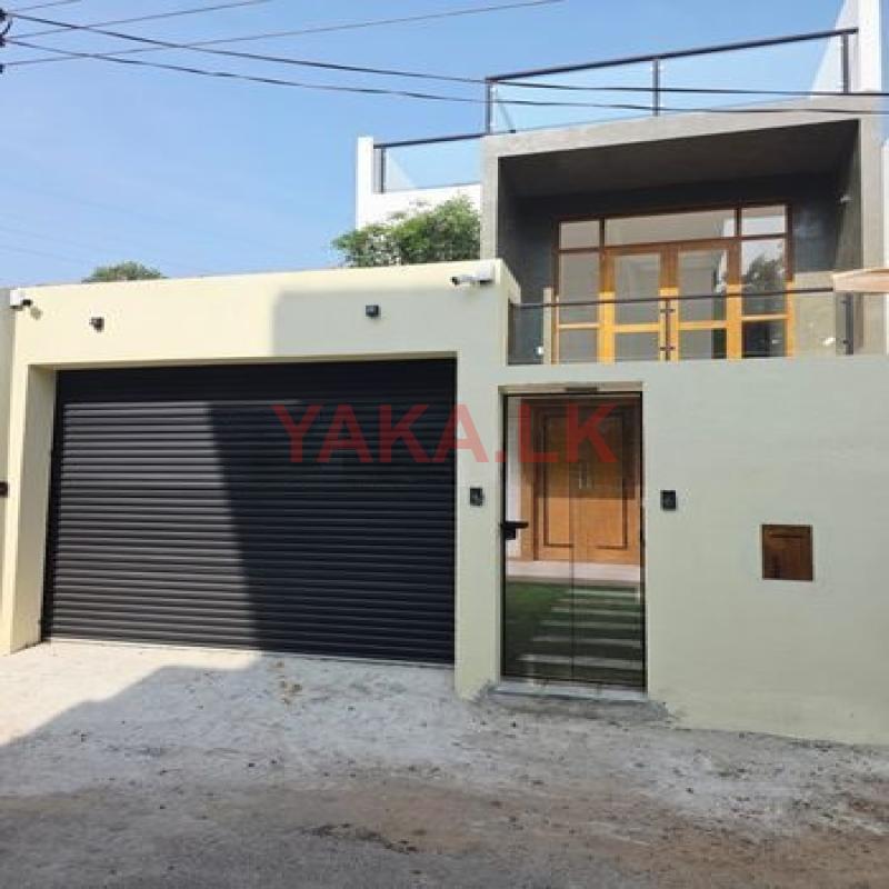 Beautiful Brand New House in Battaramulla