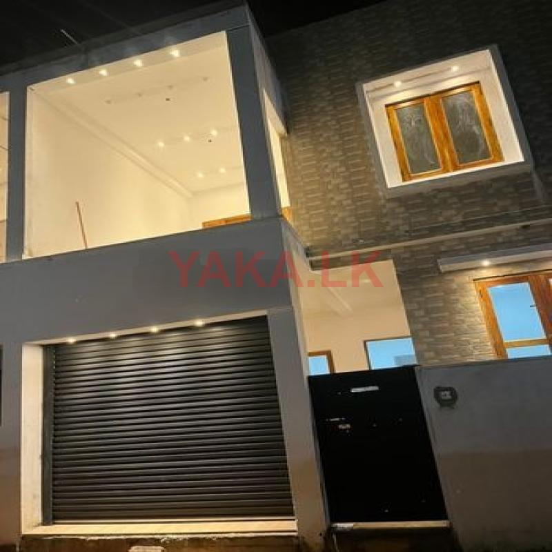 BRAND NEW TWO STORY MODERN LUXURY HOUSE FOR SALE AT SILVA LANE KOLONNAWA