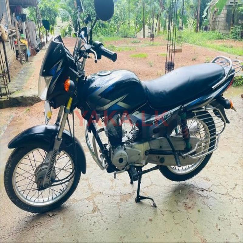 Bajaj CT100 2016