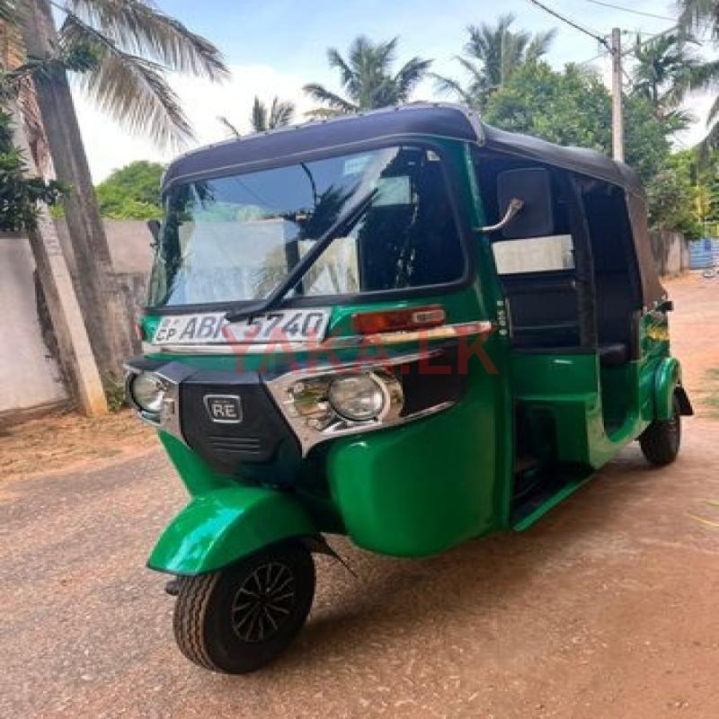 Bajaj RE 2018