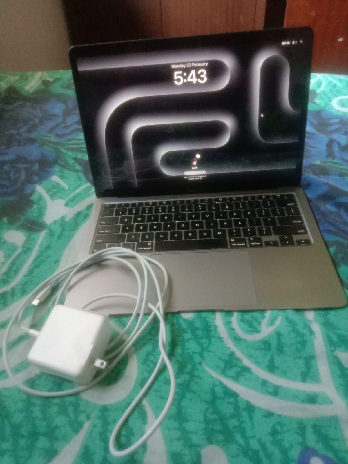 Apple mackbook sale